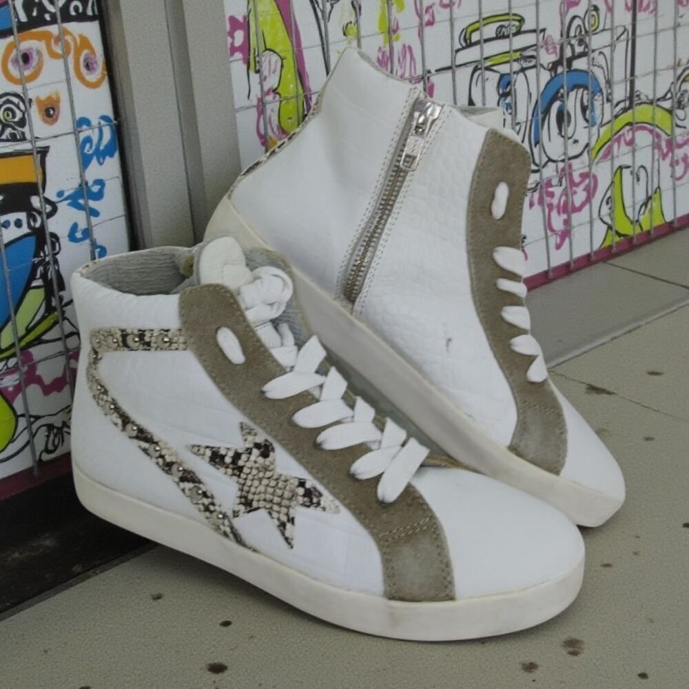 275 CENTRAL Womens White Faux Alligator & Leather with Star Details - Size: 6.5